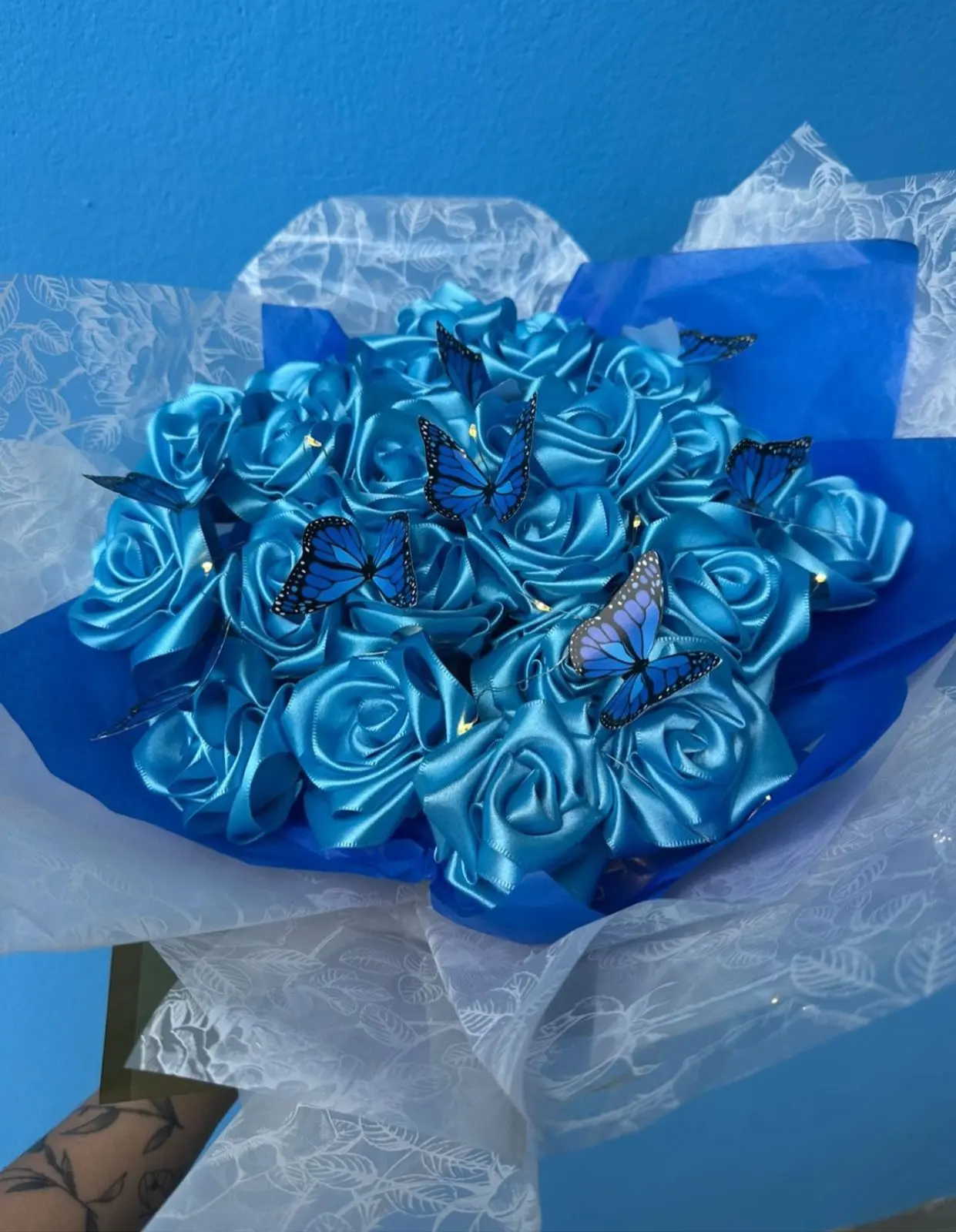 Buque Rosas Eternas azul
