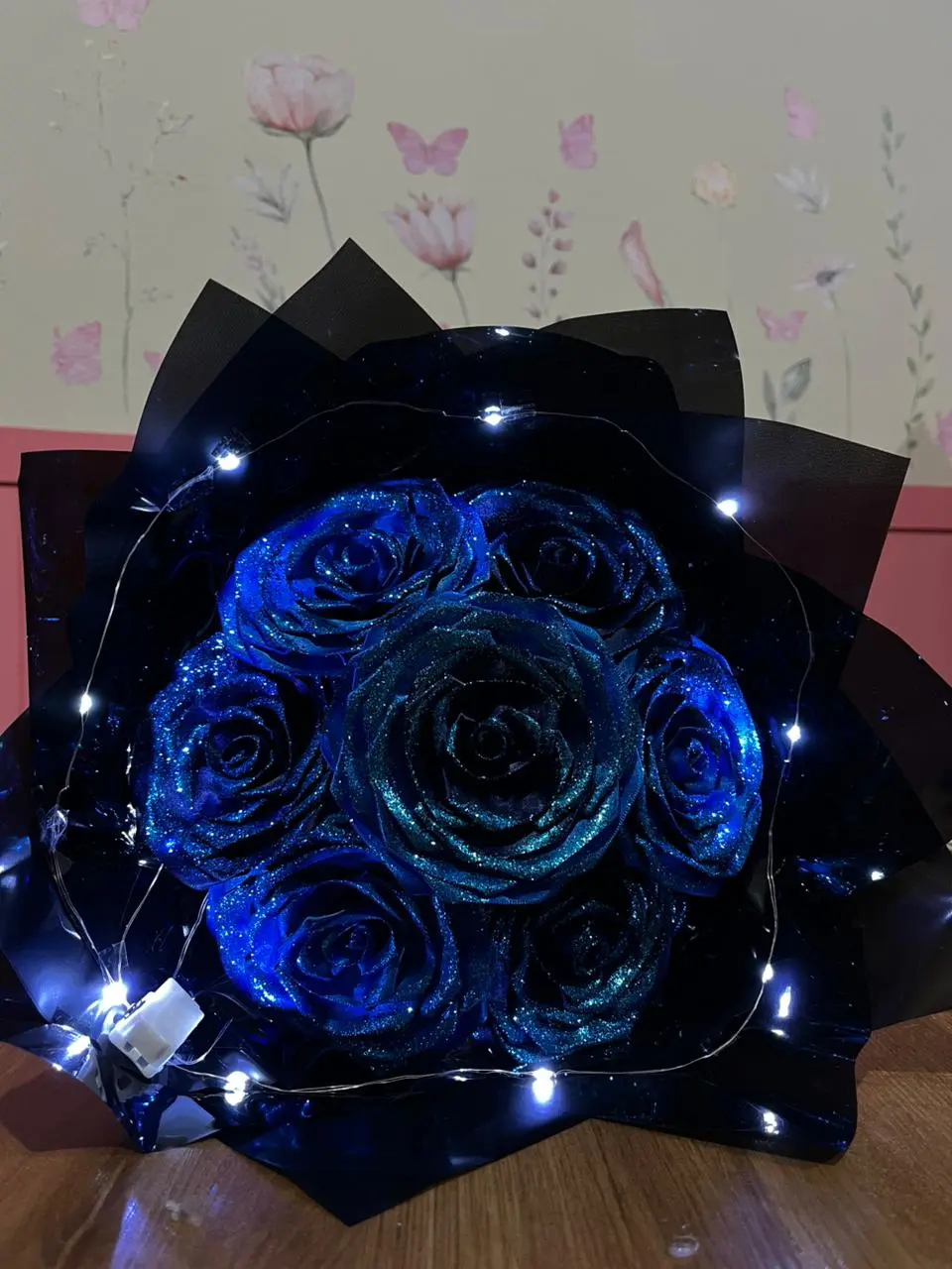 Buquê De Cetim Azul Escuro Com Led e Glitter Presente Para Namorada, Esposa, Casamento